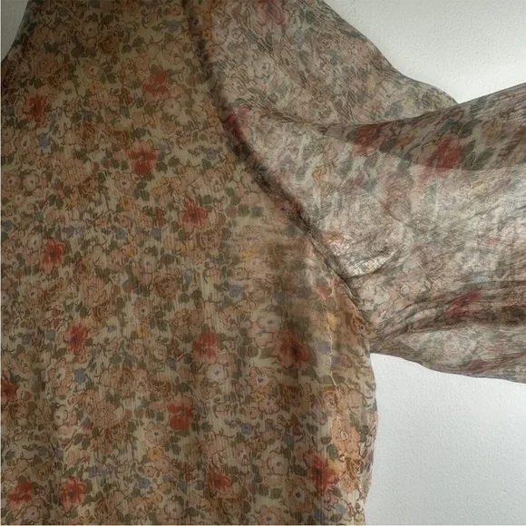 Sezane dress with some flaws. Floral print size 6 - Picture 6 of 7